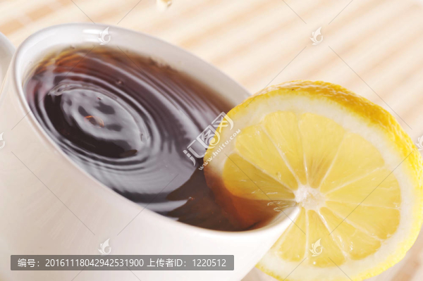 全杯檸檬茶