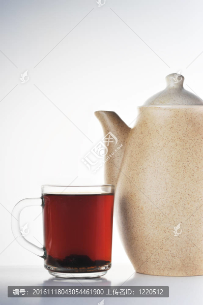 一杯茶和茶壺