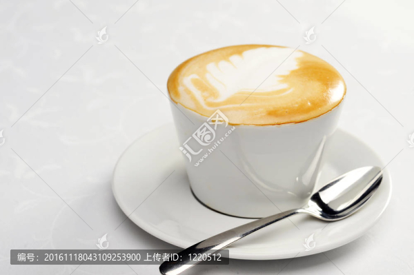 一杯卡布奇諾
