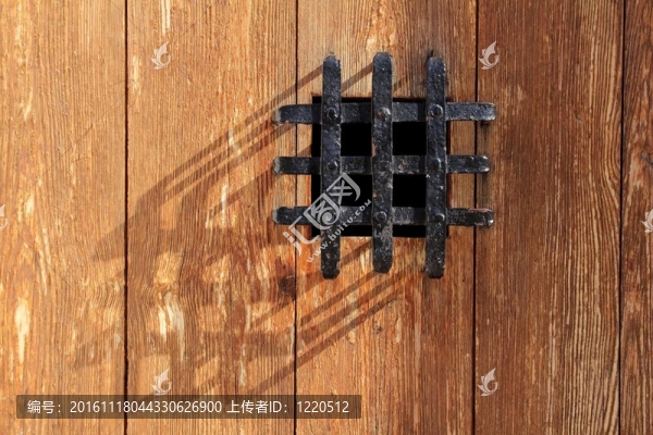 古窗黑金屬監(jiān)獄格子木門