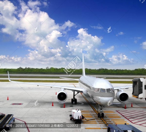 飛機(jī)飛機(jī)降落機(jī)場(chǎng)藍(lán)天