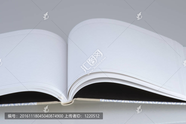 普通的書打開