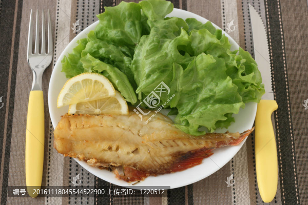 沙拉炒紅魚(yú)