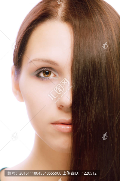 接近安靜的女孩的肖像