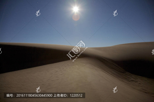 夜晚的圣沙丘