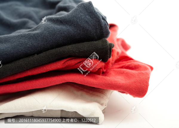 一堆衣服