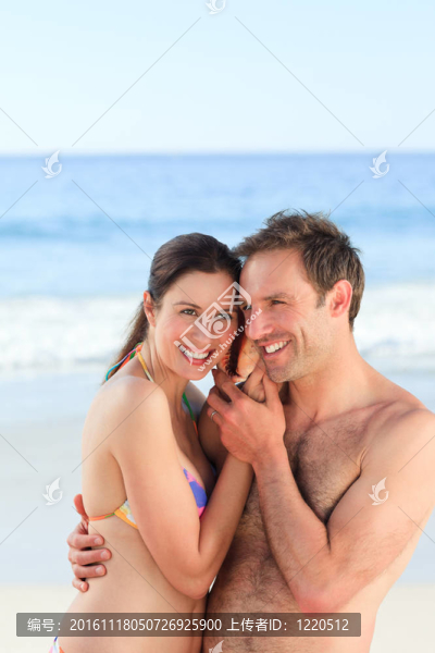 夫婦聽他們的殼