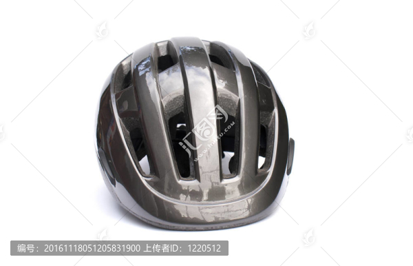 孤立的自行車頭盔