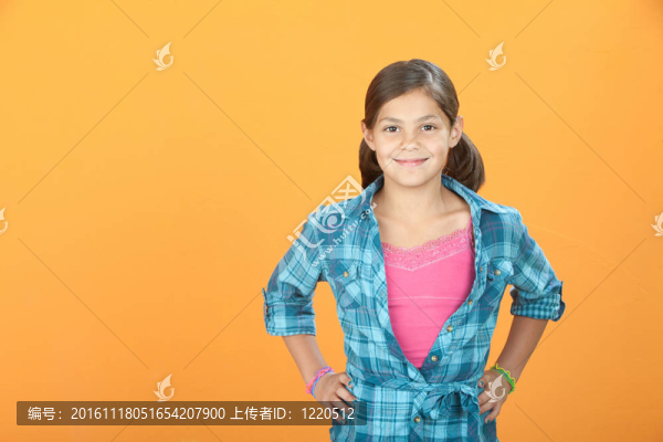 自信的小女孩