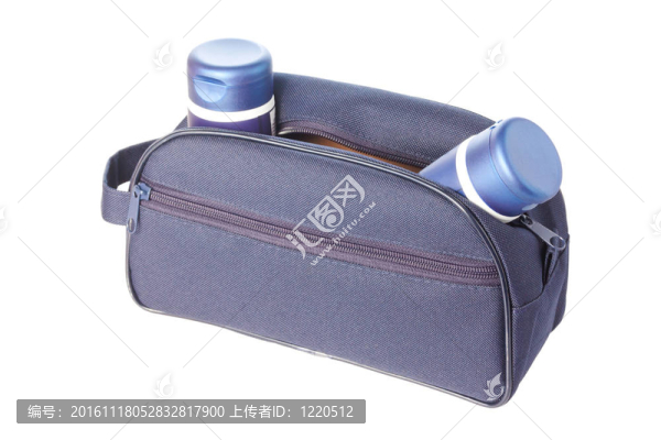 旅行洗漱包人`的化妝品