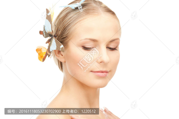 美麗的女人與蝴蝶在頭發(fā)