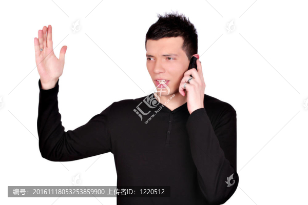 憤怒的年輕人在電話里交談