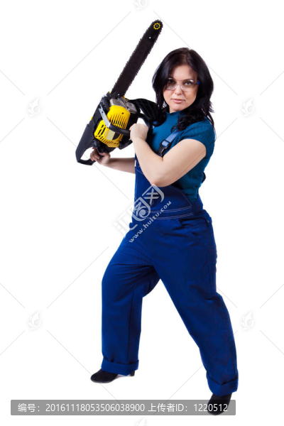 用電鋸穿著工作服的漂亮女人