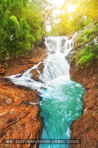 達(dá)坦拉瀑布-匯圖網(wǎng) www.fosd68.com 達(dá)坦拉瀑布