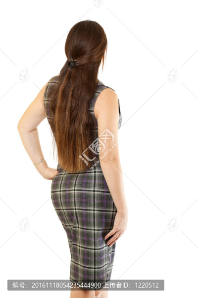 穿著打扮的年輕女人