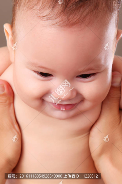 嬰兒的微笑