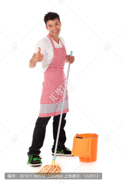 微笑的年輕的尼泊爾人；家務(wù)