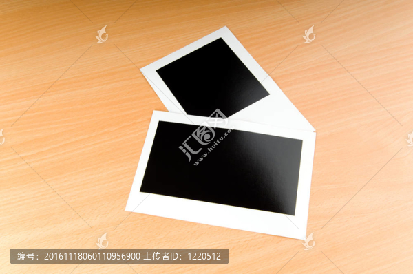 設(shè)計(jì)師概念-空白相框?yàn)槟恼掌? title=