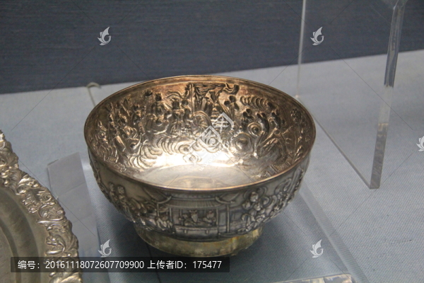 青銅碗