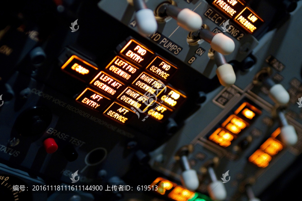 飛機駕駛艙