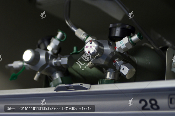 飛機(jī)客艙,備用氧氣瓶