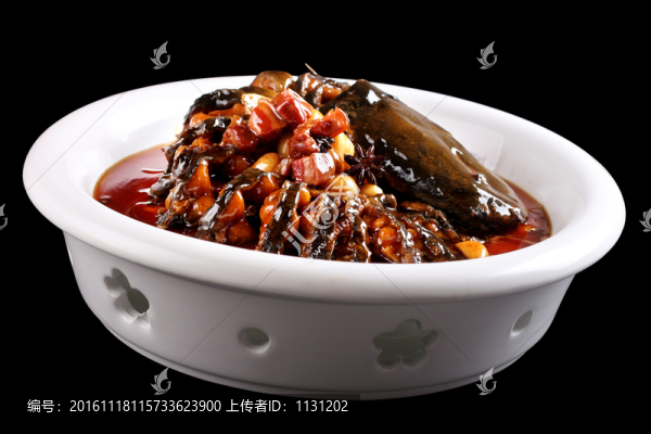 蒜燒野生鯰魚(yú)