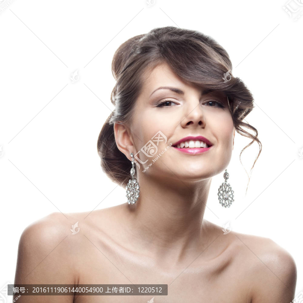 一個年輕女人的肖像微笑