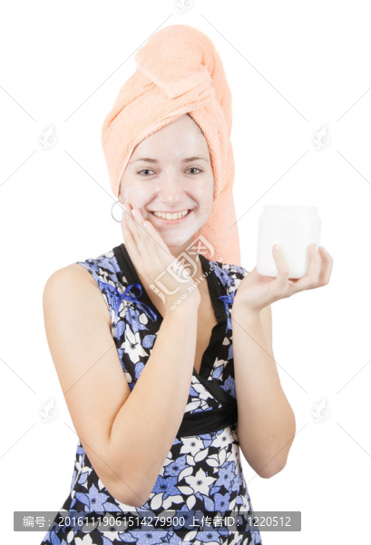 年輕女孩化妝面膜