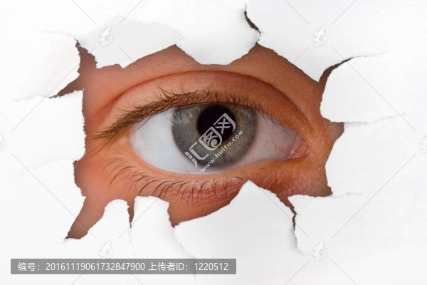 眼睛看紙上的洞