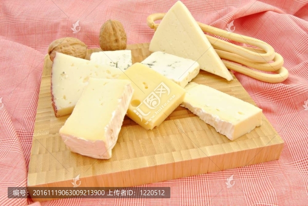 不同種類的奶酪