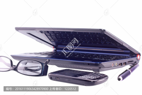 手機(jī)；筆記本電腦；太陽鏡和筆隔離