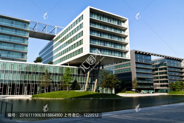 River市旁邊的現(xiàn)代城市