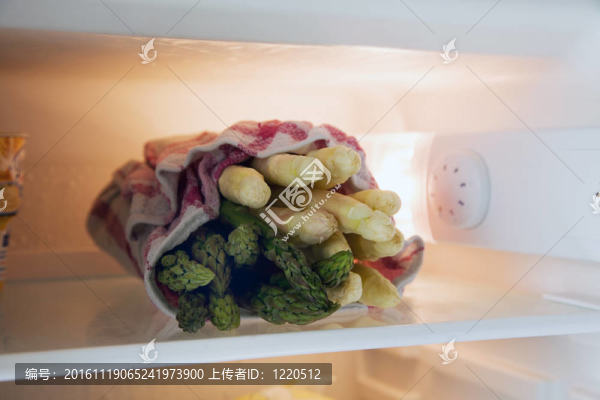 冰箱里的蘆筍