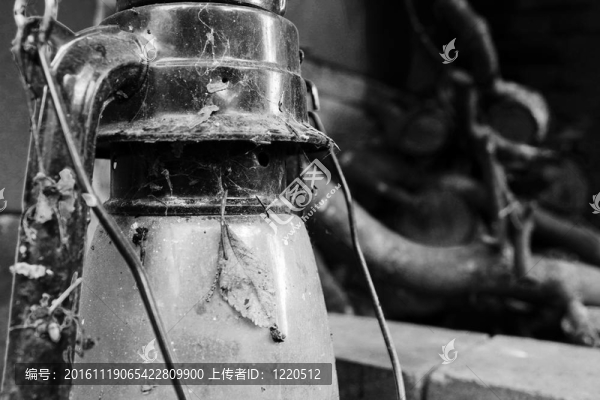 舊美國(guó)西部的老油燈