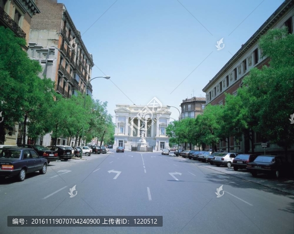 去西班牙旅行
