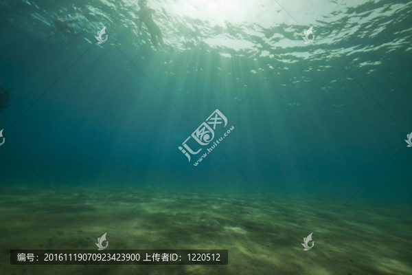 海洋和太陽(yáng)在紅海。