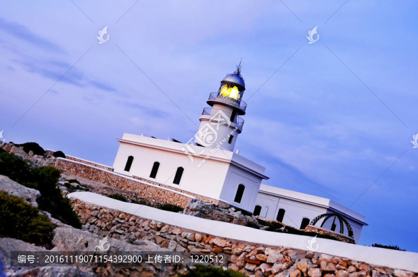 在梅諾卡島的鄉(xiāng)村燈塔觀；巴利阿里群島；西班牙