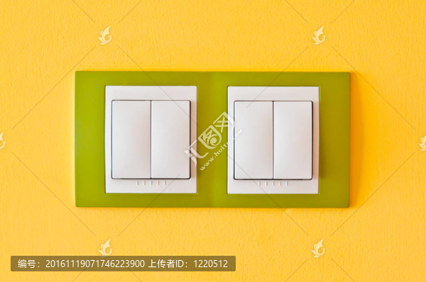 墻上的電開(kāi)關(guān)