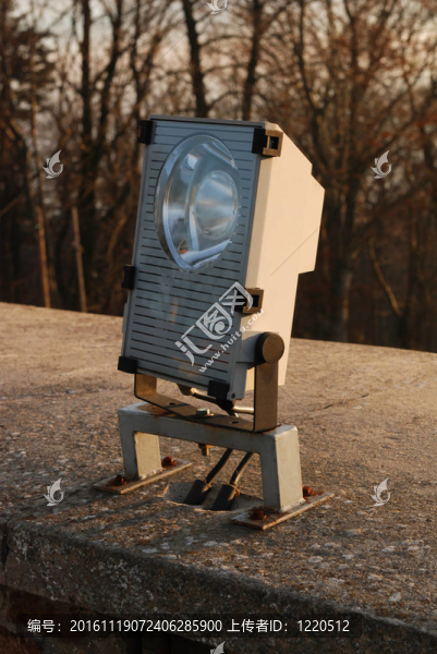 鹵素?zé)敉队皟x-匯圖網(wǎng) www.fosd68.com 鹵素?zé)敉队皟x