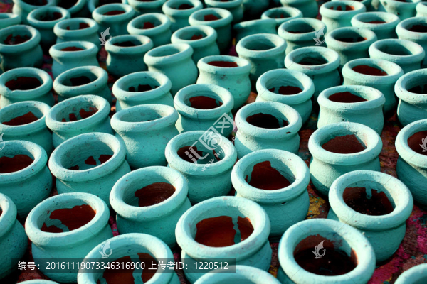 陶罐的背景