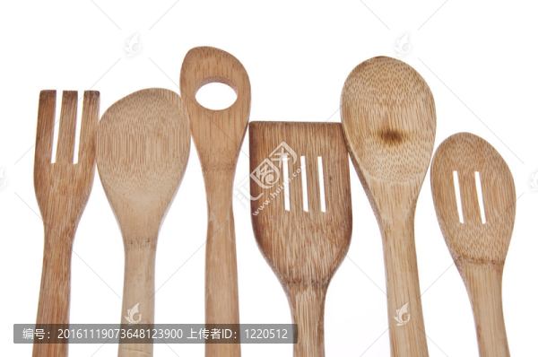 有趣的木制用具邊境孤立在白色與裁剪路徑。