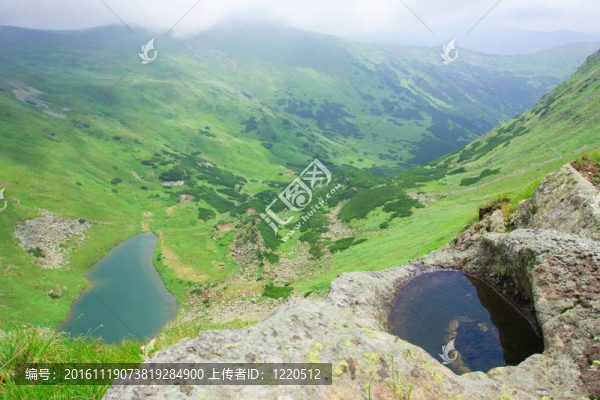 高山湖泊