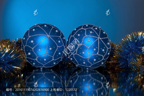 藍(lán)色的圣誕球