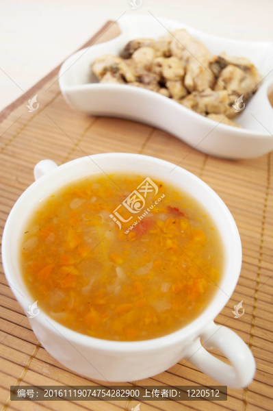 熱食（湯；燜雞）餐巾白菜