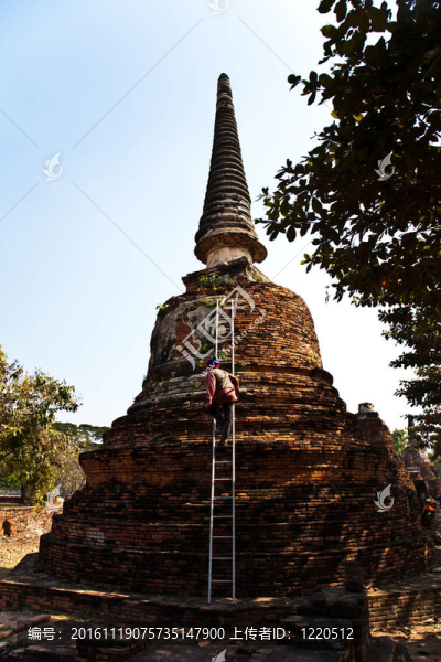 著名的寺Wat,Phra,Si,sanphet；在Ajutthaya皇家宮殿