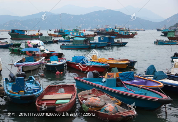 釣魚(yú)和房子船。香港.