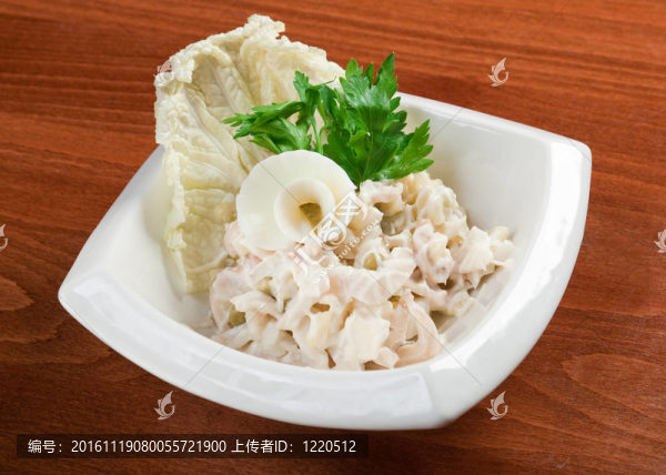 沙拉海鮮。