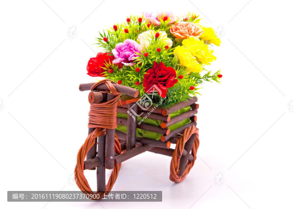 汽車花籃中的美麗多彩花束