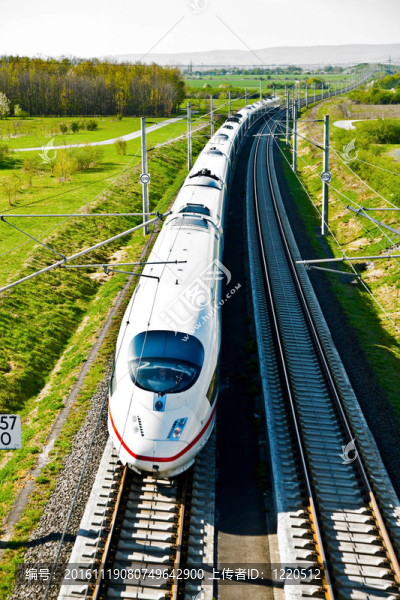 開放區(qū)高速列車