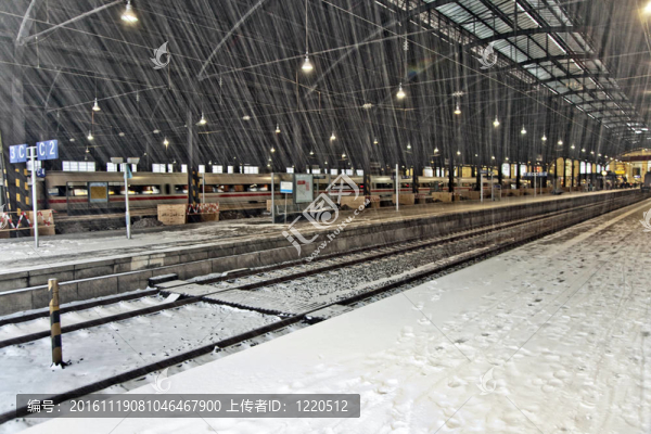 在冬季大雪火車(chē)站